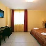 Letizia 3*