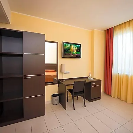 Hotel Letizia 3*