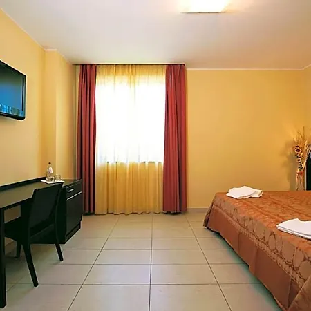 Letizia Hotel 3*
