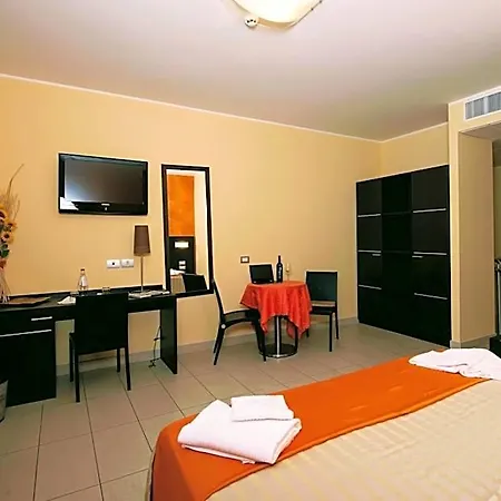 Letizia 3* Cesena