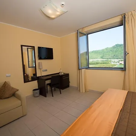 Letizia Hotel